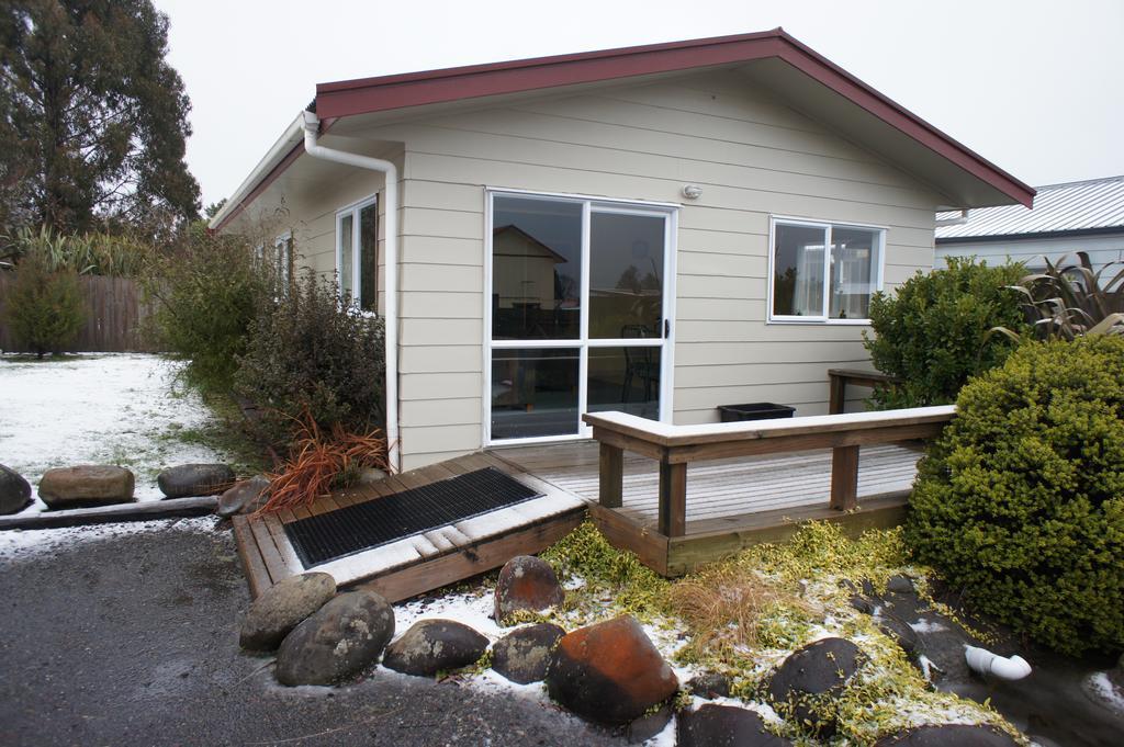 Holiday Chalet National Park Exterior photo